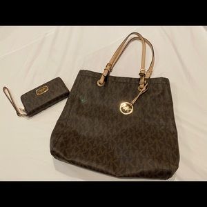 Michael Kors Tote and Clutch Set